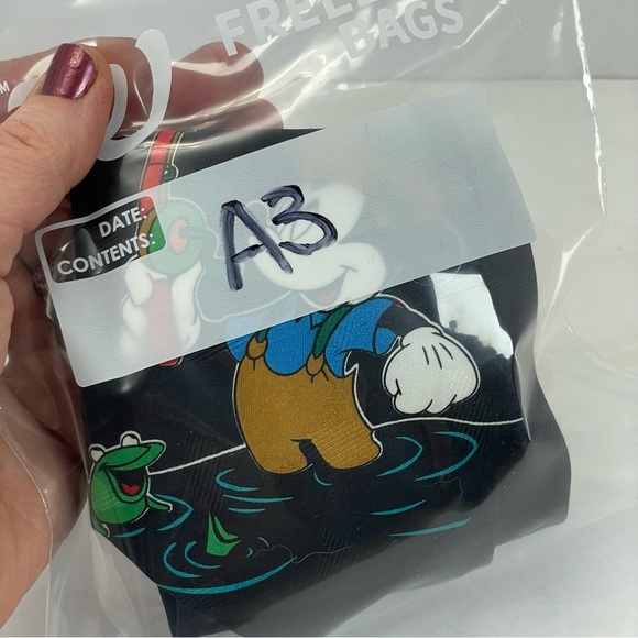 Disney Mickey Unlimited Mickey Mouse Fly Fishing Necktie black - Picture 7 of 7